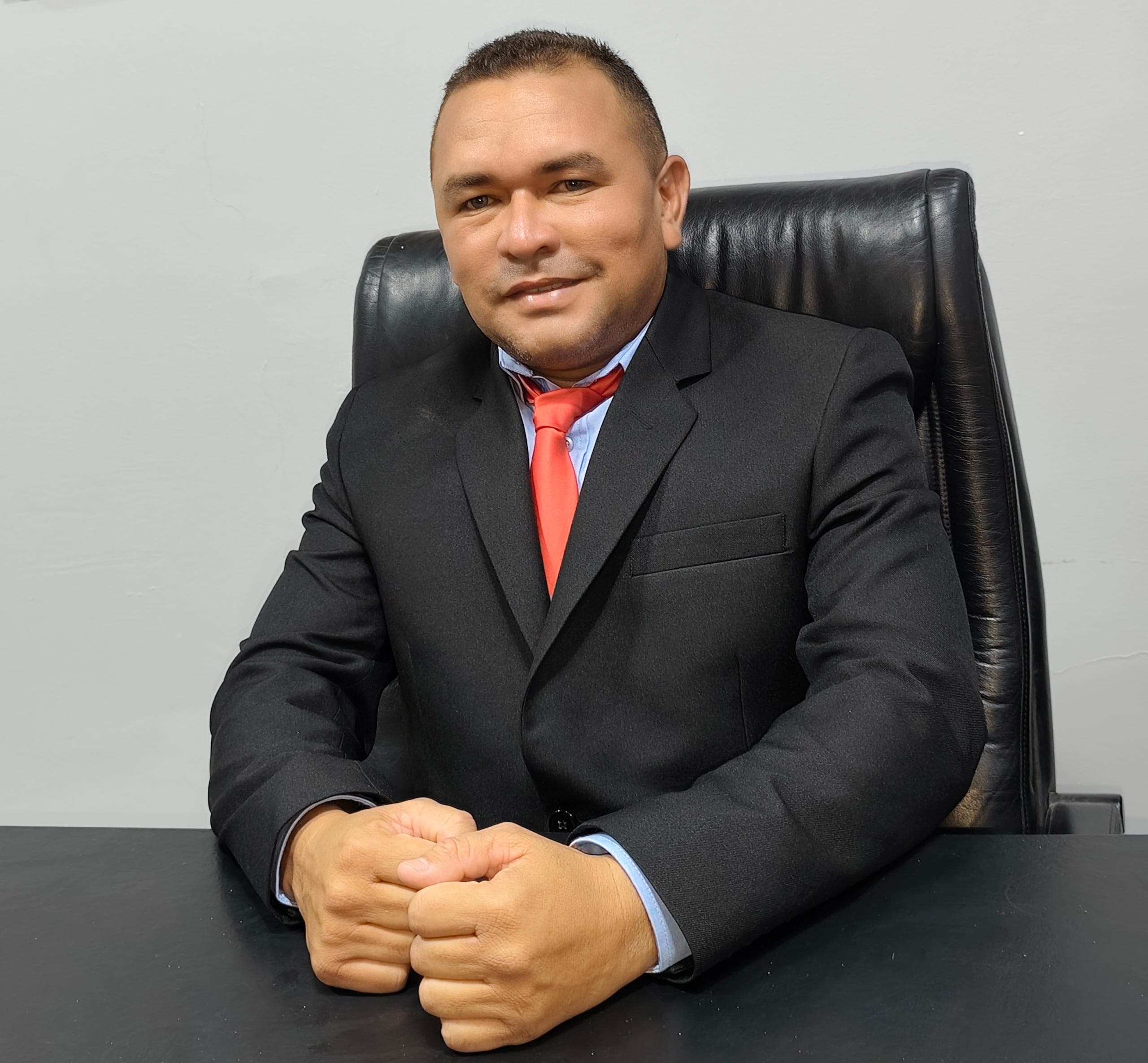Licdo. Jesus Quiñonez